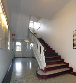 Treppe 1 im Stellinger Rathaus