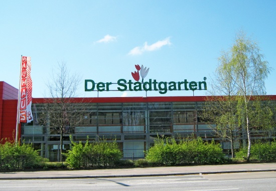 Bauhaus Fachmarktcentrum mit Stadtgarten in Stellingen